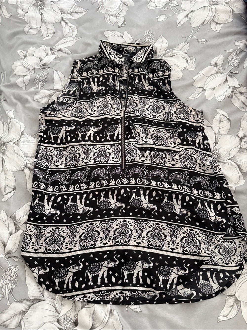 Streetwear Society Black & White Elephant Print Sleeveless Zip Tank